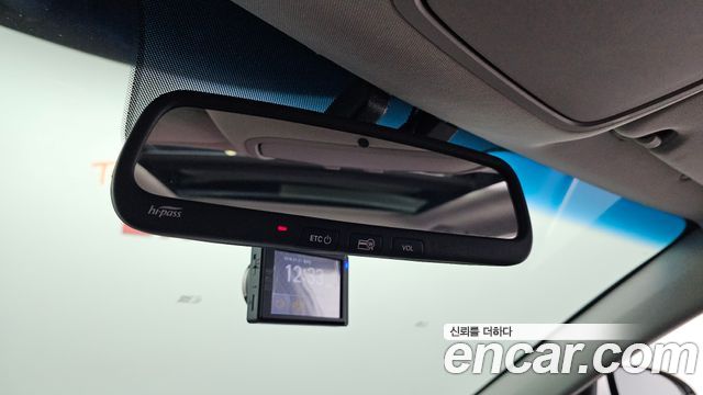 Kia K7 2017 — photo 17