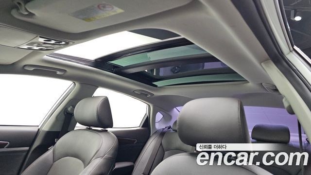 Kia K7 2017 — photo 18