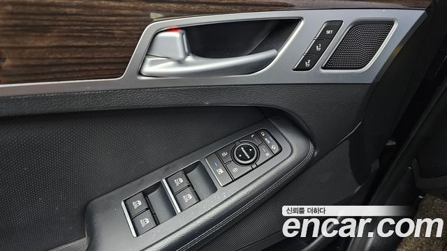 Genesis G80 2017 — photo 12