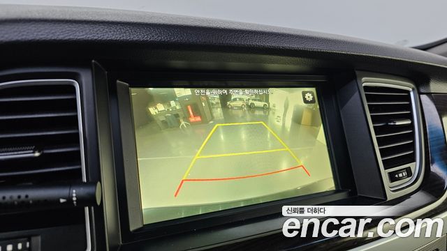 Genesis G80 2017 — photo 16