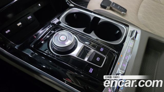 Kia Canival 2023 — photo 12
