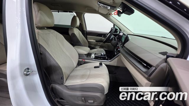Kia Canival 2023 — photo 13