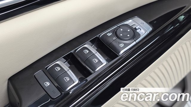 Kia Canival 2023 — photo 18