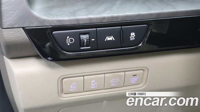 Kia Canival 2023 — photo 19