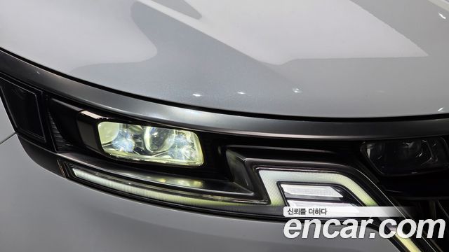 Kia Canival 2023 — photo 8