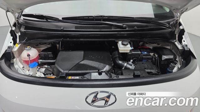 Hyundai Staria 2024 — photo 6