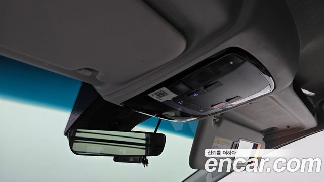 Hyundai Staria 2024 — photo 28