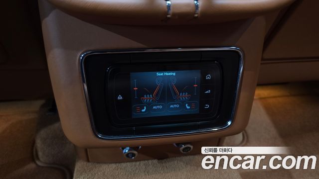 Bentley Bentayga 2018 — photo 18