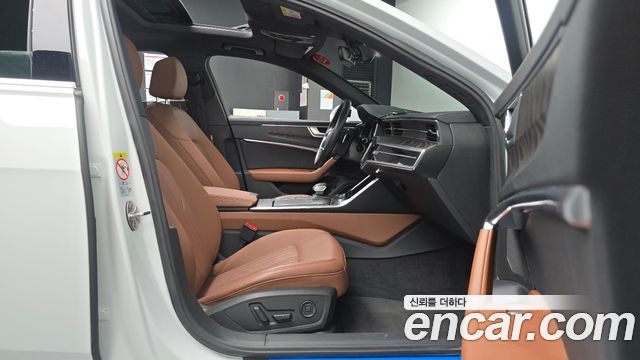 Audi A6 2021 — photo 16