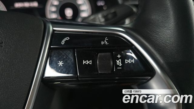 Audi A6 2021 — photo 31