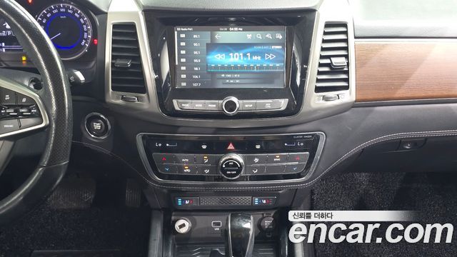 KG Mobility Rexton 2018 — photo 20
