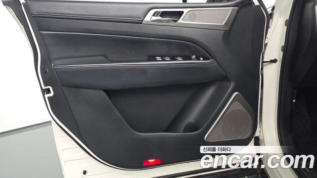 KG Mobility Rexton 2018 — photo 14