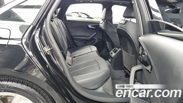 Audi A4 2021 — photo 12