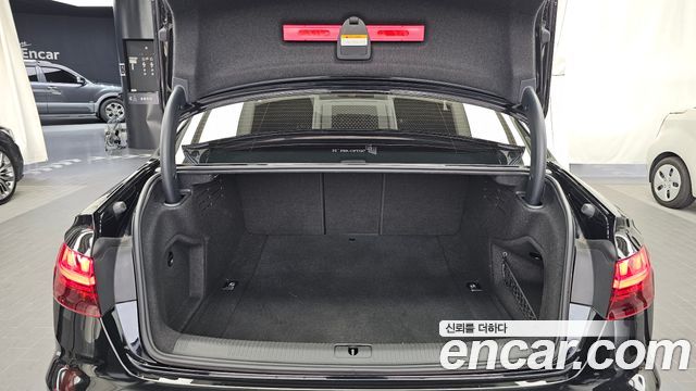 Audi A4 2021 — photo 20