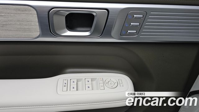 Hyundai Santafe 2024 — photo 30