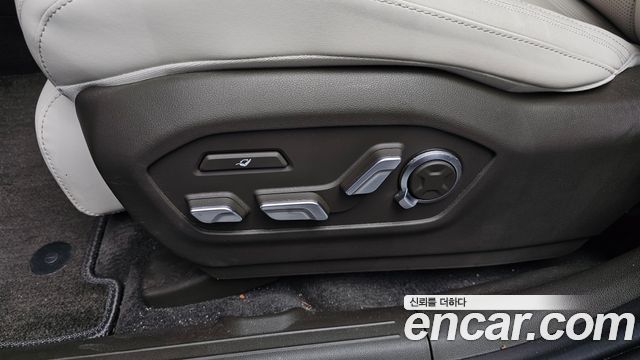 Hyundai Santafe 2024 — photo 33