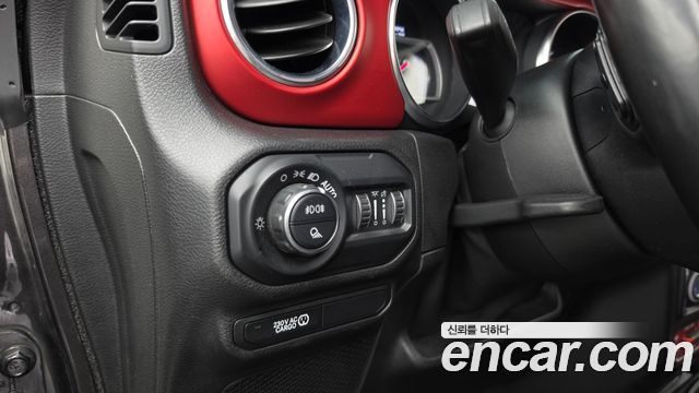 Jeep Gladiator 2021 — photo 25