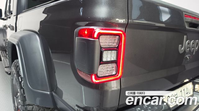Jeep Gladiator 2021 — photo 9