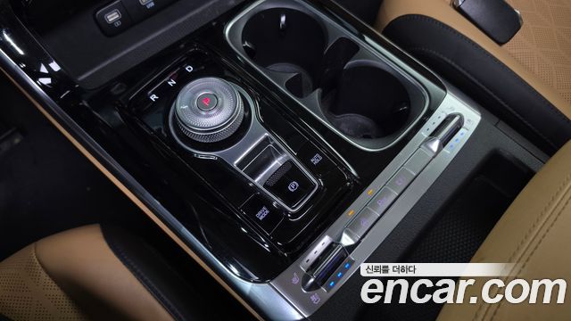 Kia Canival 2023 — photo 12