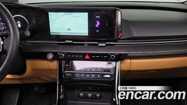 Kia Canival 2023 — photo 25