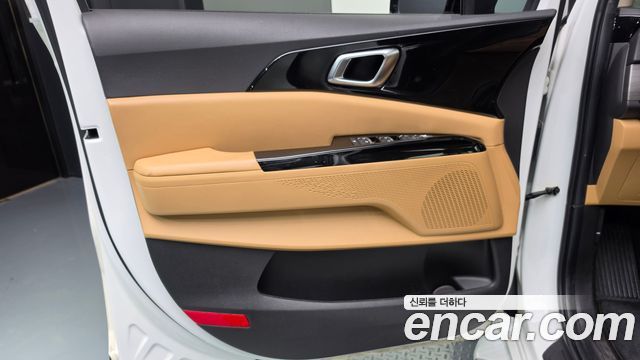 Kia Canival 2023 — photo 14