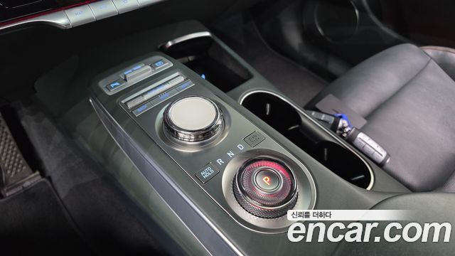 Genesis GV70 2022 — photo 12