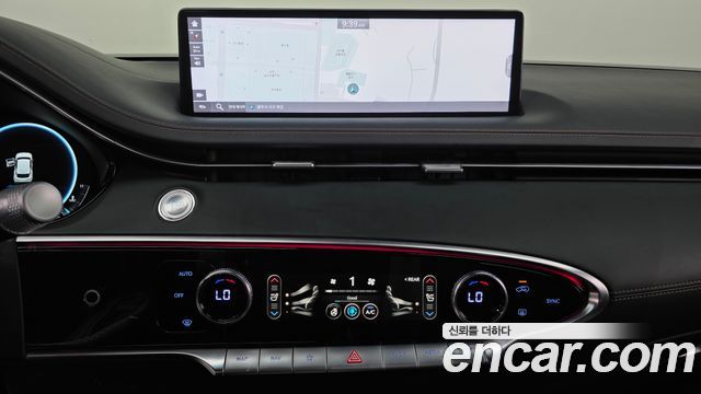 Genesis GV70 2022 — photo 18