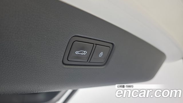 Genesis GV70 2022 — photo 21