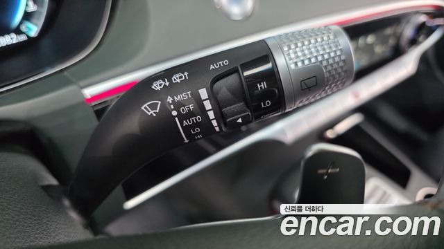 Genesis GV70 2022 — photo 26