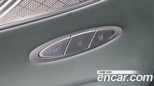 Genesis GV70 2022 — photo 29