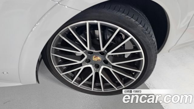 Porsche Cayenne 2023 — photo 10