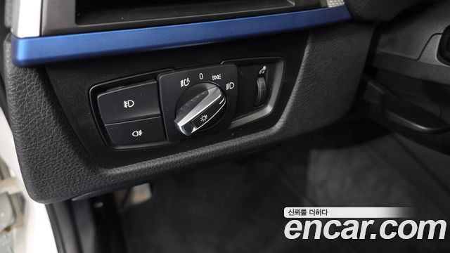 BMW 3-Series 2017 — photo 20