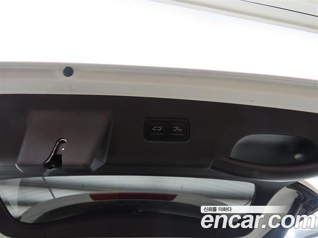 Kia Canival 2022 — photo 17