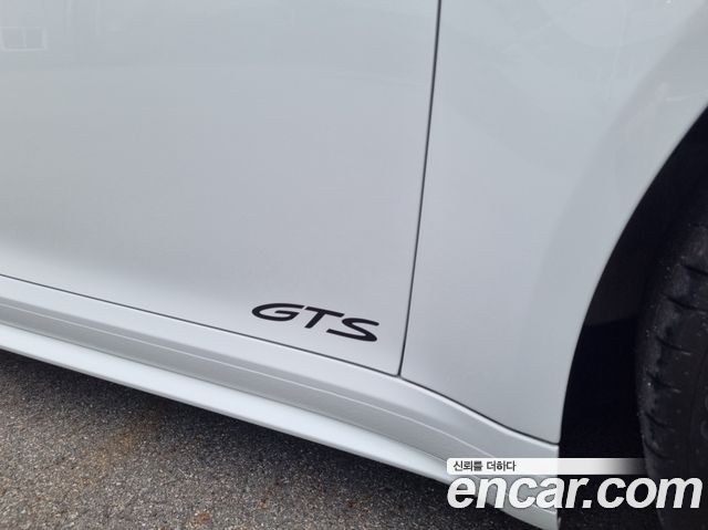 Porsche 911 2024 — photo 10