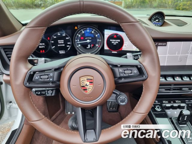 Porsche 911 2024 — photo 14