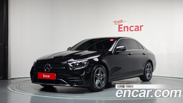 Mercedes-Benz E-Class 2023 — photo 1
