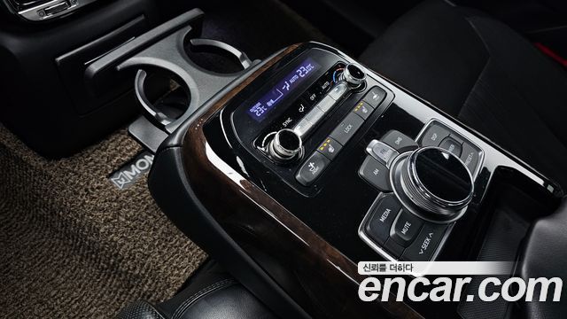Genesis EQ900 2016 — photo 17