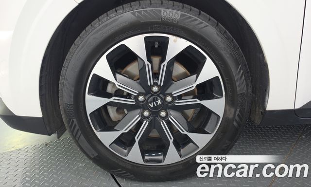 Kia Canival 2021 — photo 5