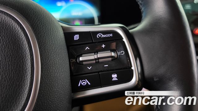Kia Canival 2021 — photo 21