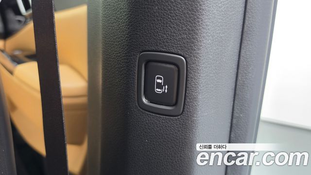 Kia Canival 2021 — photo 23