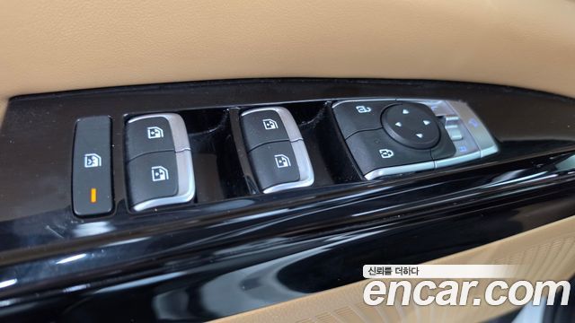 Kia Canival 2021 — photo 25