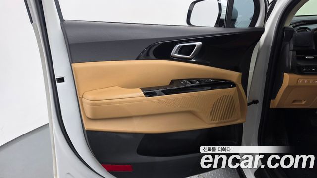 Kia Canival 2021 — photo 14