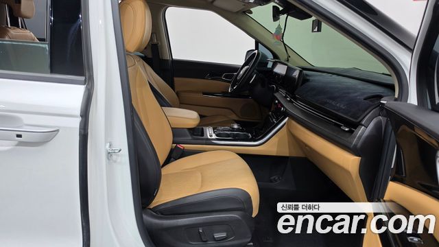 Kia Canival 2021 — photo 16
