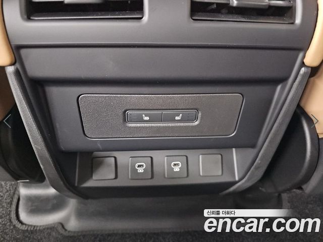 Land Rover Defender 2025 — photo 13