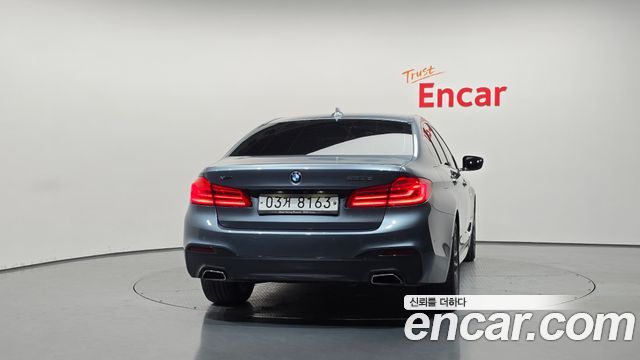 BMW 5-Series 2018 — photo 4
