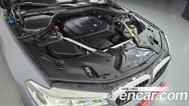 BMW 5-Series 2018 — photo 6