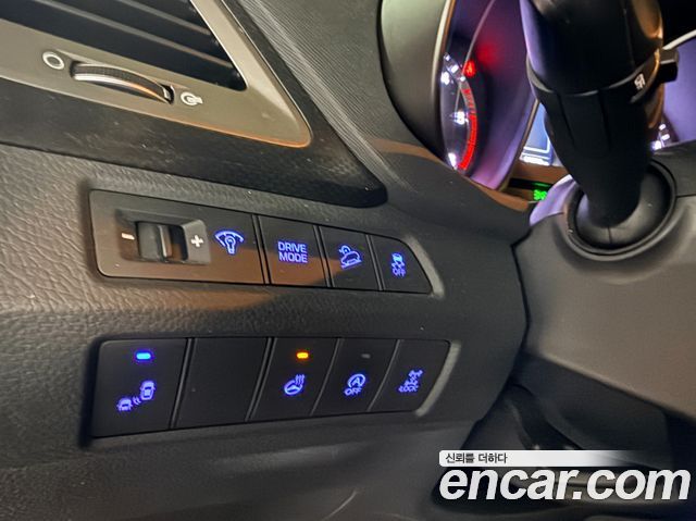Hyundai Santafe 2018 — photo 14