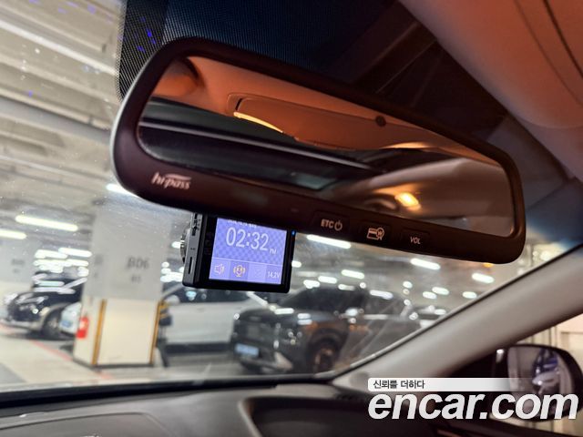 Hyundai Santafe 2018 — photo 16