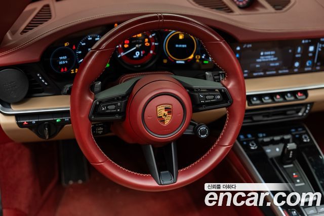 Porsche 911 2022 — photo 8