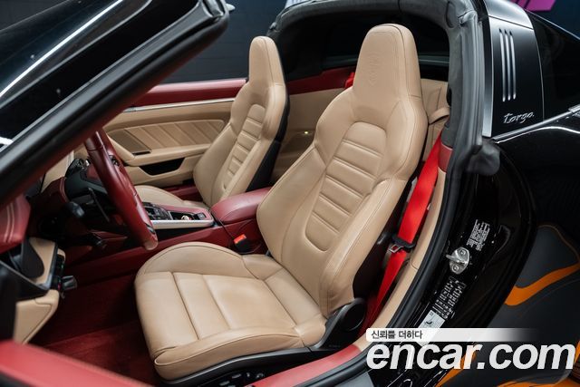 Porsche 911 2022 — photo 10